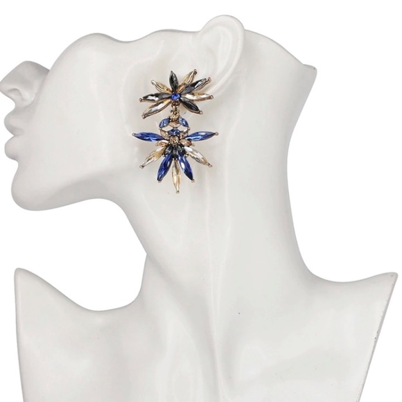 Women Crystal Drop Earrings - Picture 5 of 5